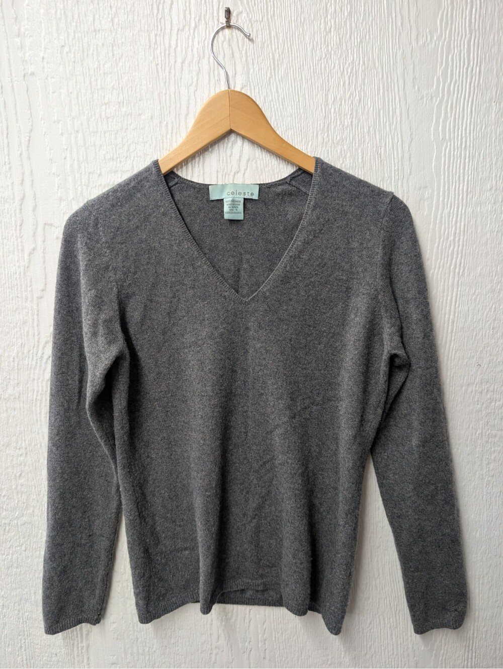 Celeste 100% Cashmere Gray V-Neck Sweater Classic Quiet Luxury Preppy Size Small